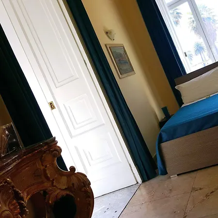 Palazzo Satriano Alojamento de Acomodação e Pequeno-almoço Nápoles
