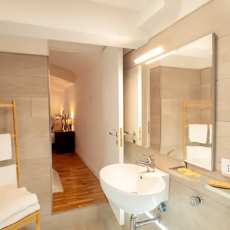Palazzo Satriano 4* Nápoles