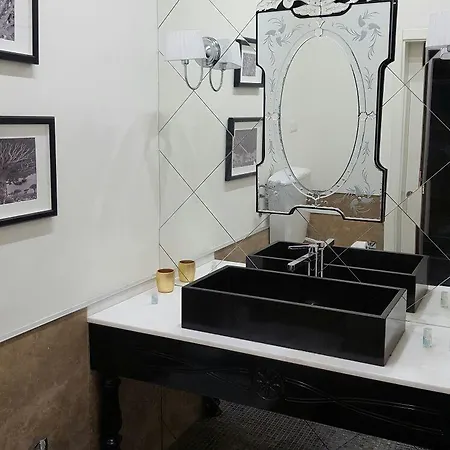 فندق مبيت وإفطار Palazzo Satriano 4*